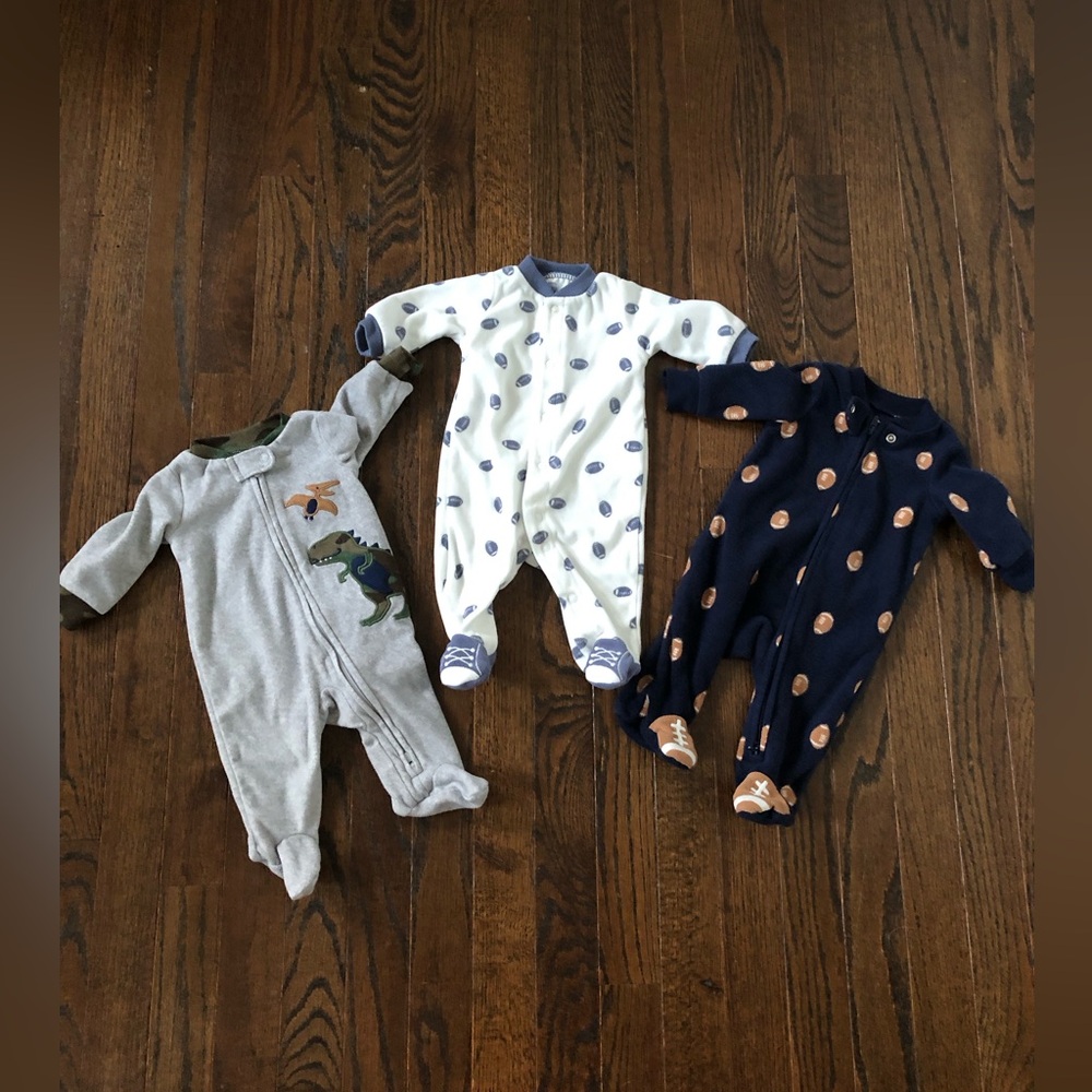 Bundle x3: Carter’s Boys NB Fleece Footed Pajamas - Dinosaurs & Football - VGUC!